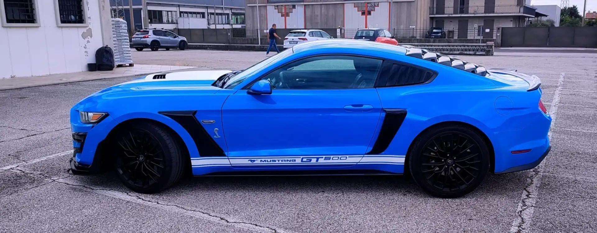 Ford Mustang shelby - 2