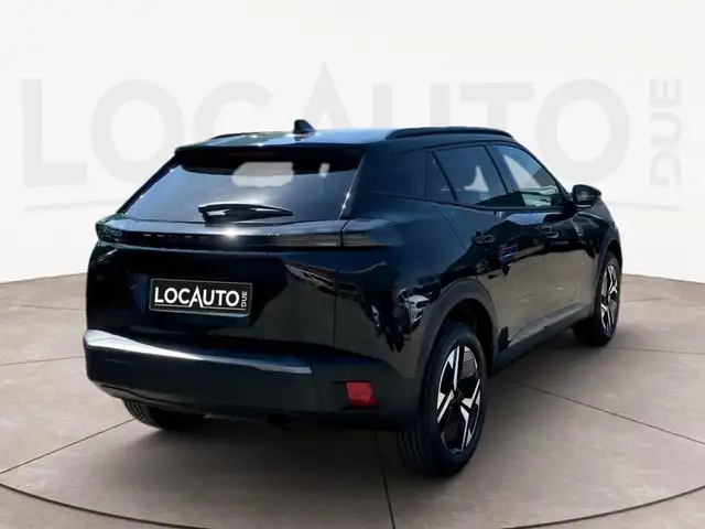 Peugeot 2008 view 4