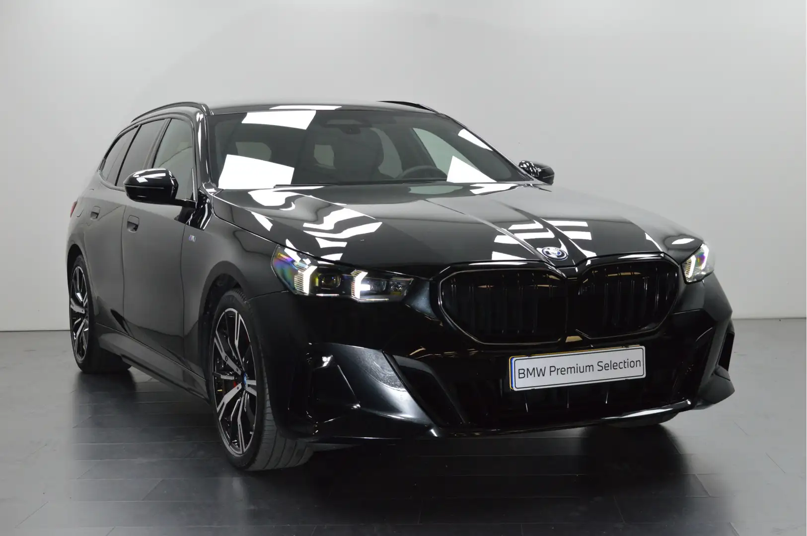 BMW 550 5 Serie Touring 550e xDrive M Sport Automaat / Ada Noir - 2