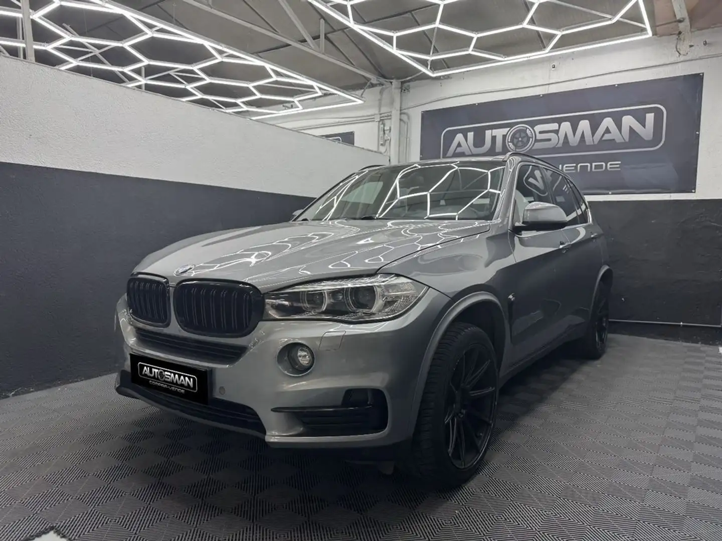 BMW X5 xDrive 25dA Gris - 2