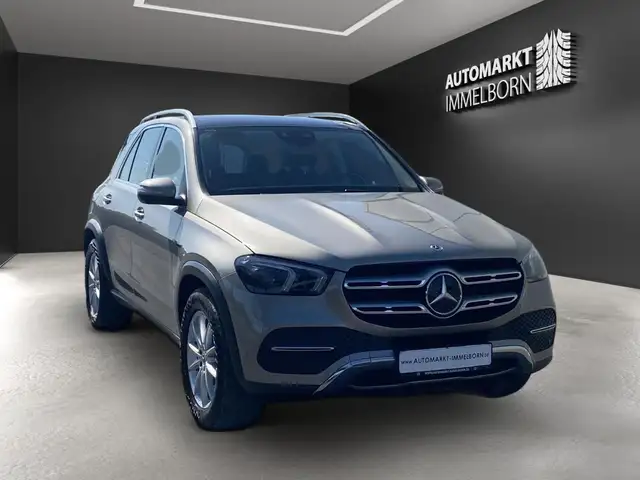 Mercedes-Benz Gle view 2
