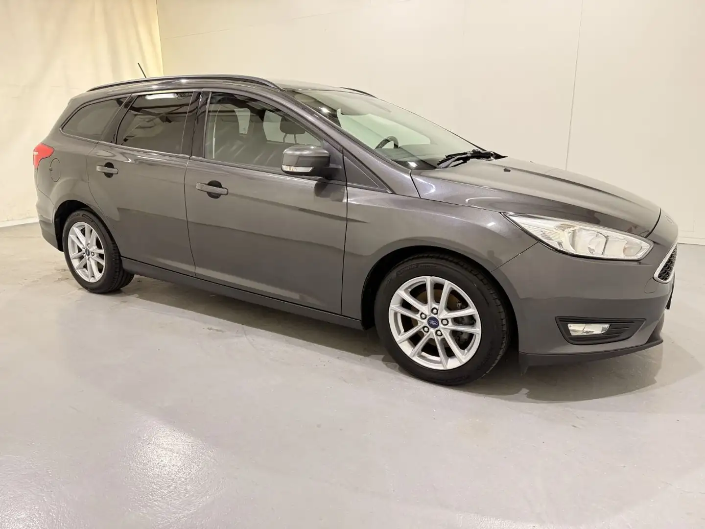 Ford Focus Wagon 1.0 Ecoboost Edition Gris - 1