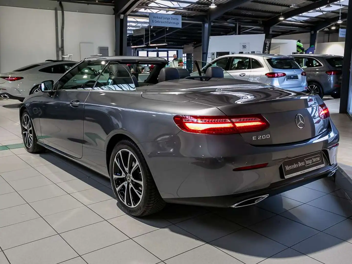 Mercedes-Benz E 200 CA AVANTGARDE NIGHT WIDESCREEN AIRSCARF Gris - 2