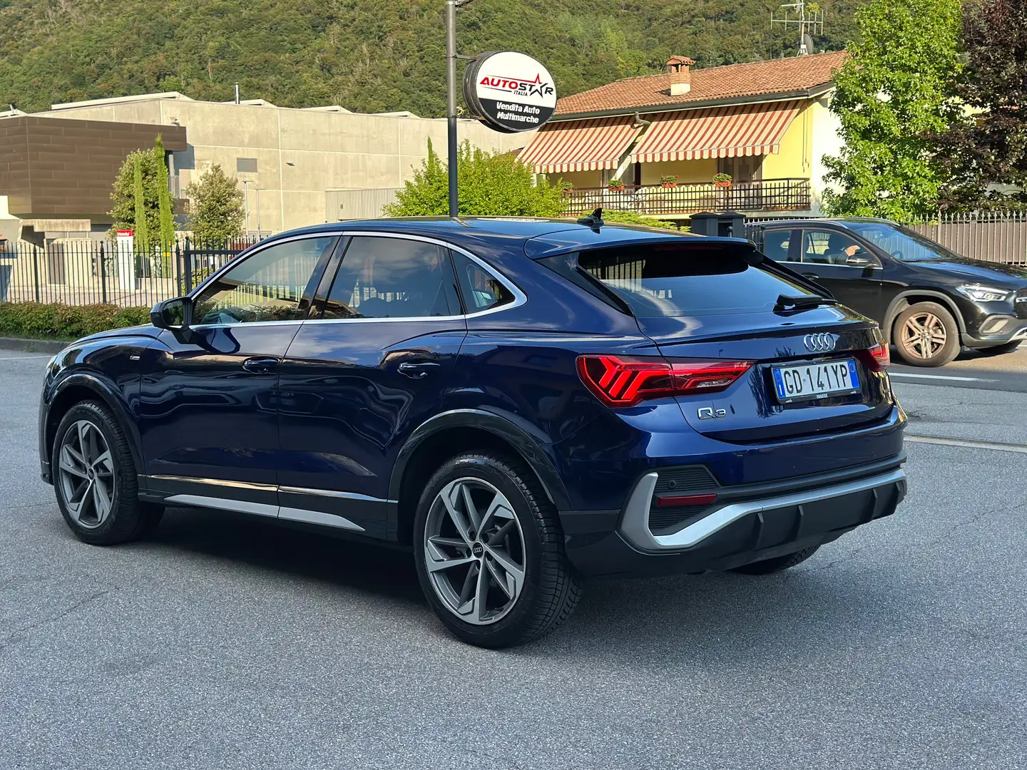 Audi Q3 Sportback 4 2.0 tdi S line quattro200cv s-tronic Blauw - 2