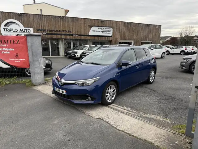 Toyota Auris Hybride 136h - Bva Design Gps + Clim + Camera AR