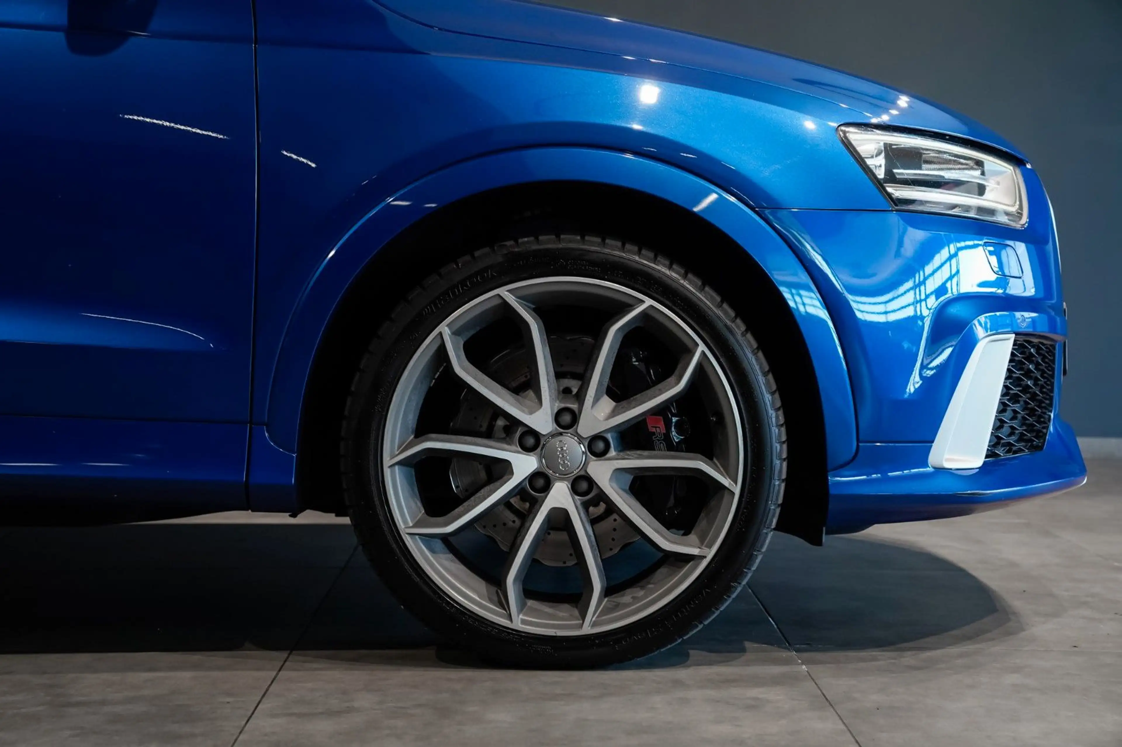 Audi RS Q3 RS Q3 2.5 TFSI quattro — photo 4