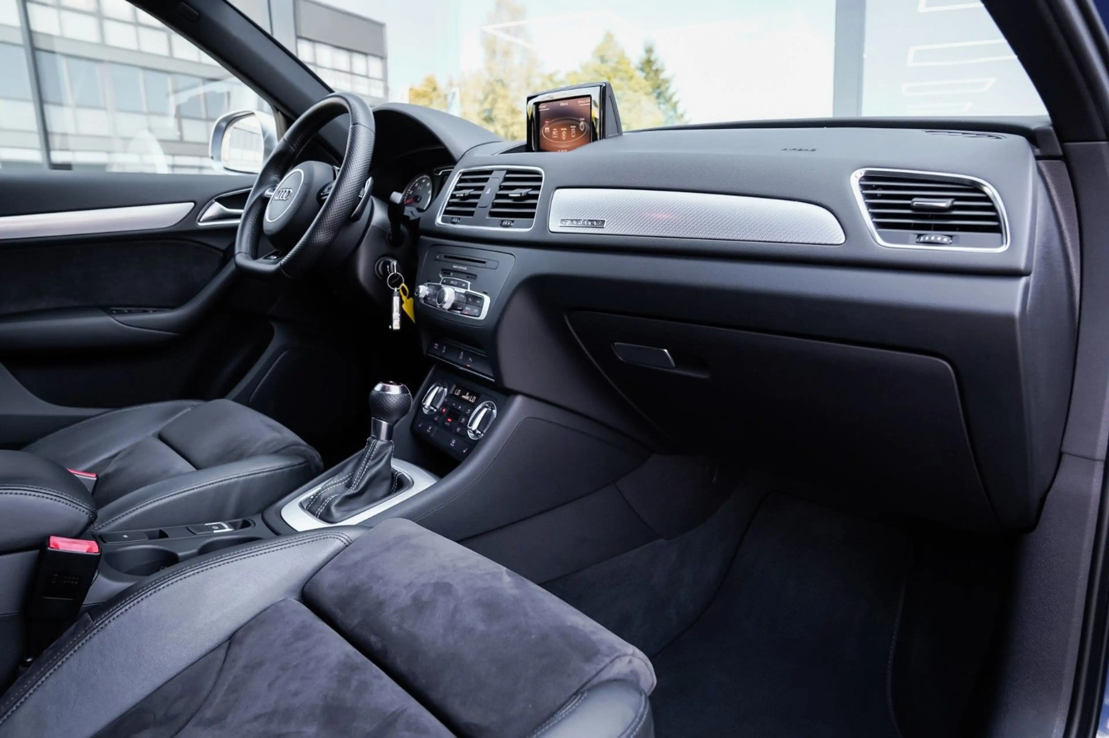 Audi RS Q3 RS Q3 2.5 TFSI quattro — photo 13