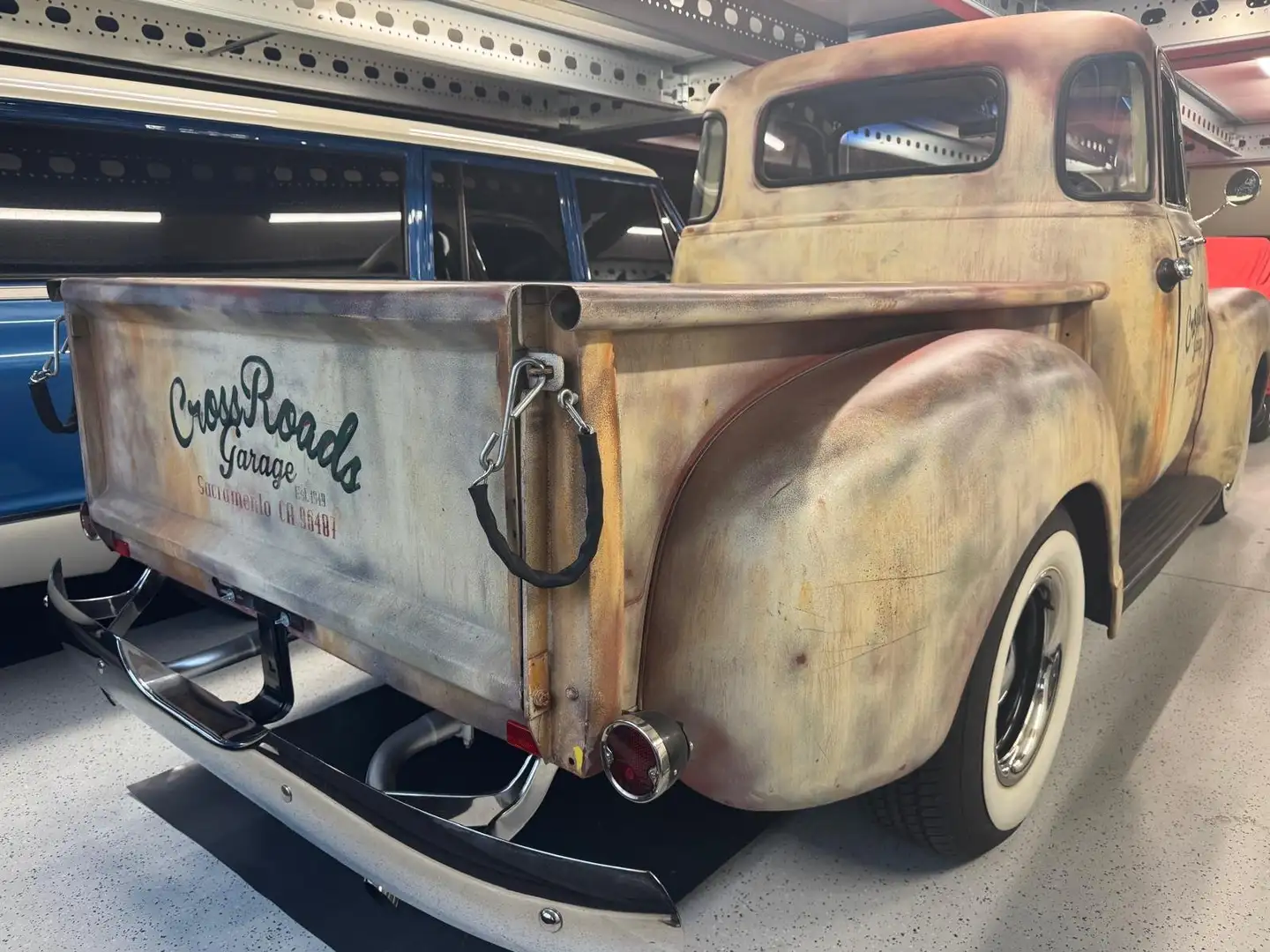 Chevrolet 3100 Beige - 1