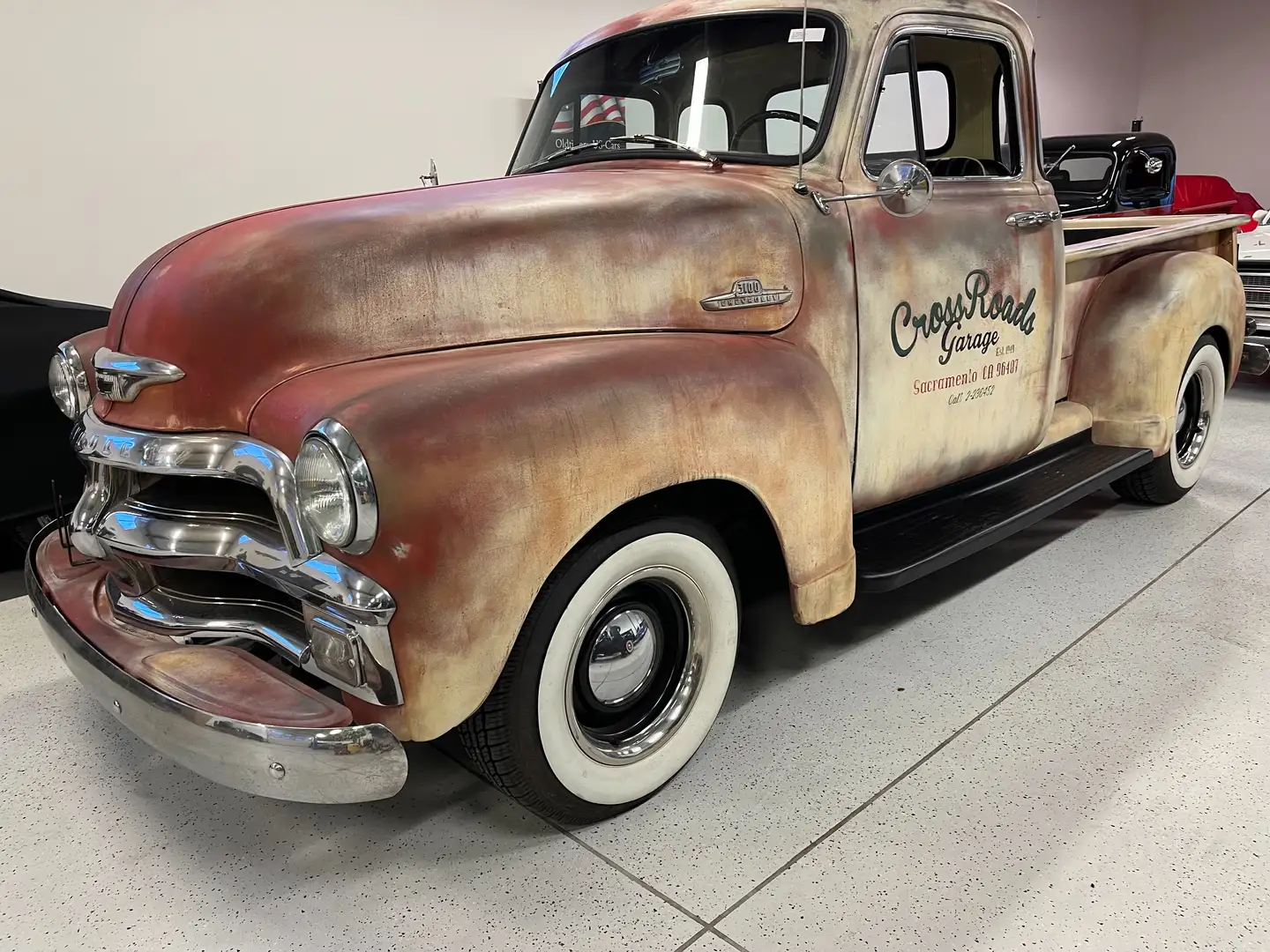 Chevrolet 3100 Бежевий - 1
