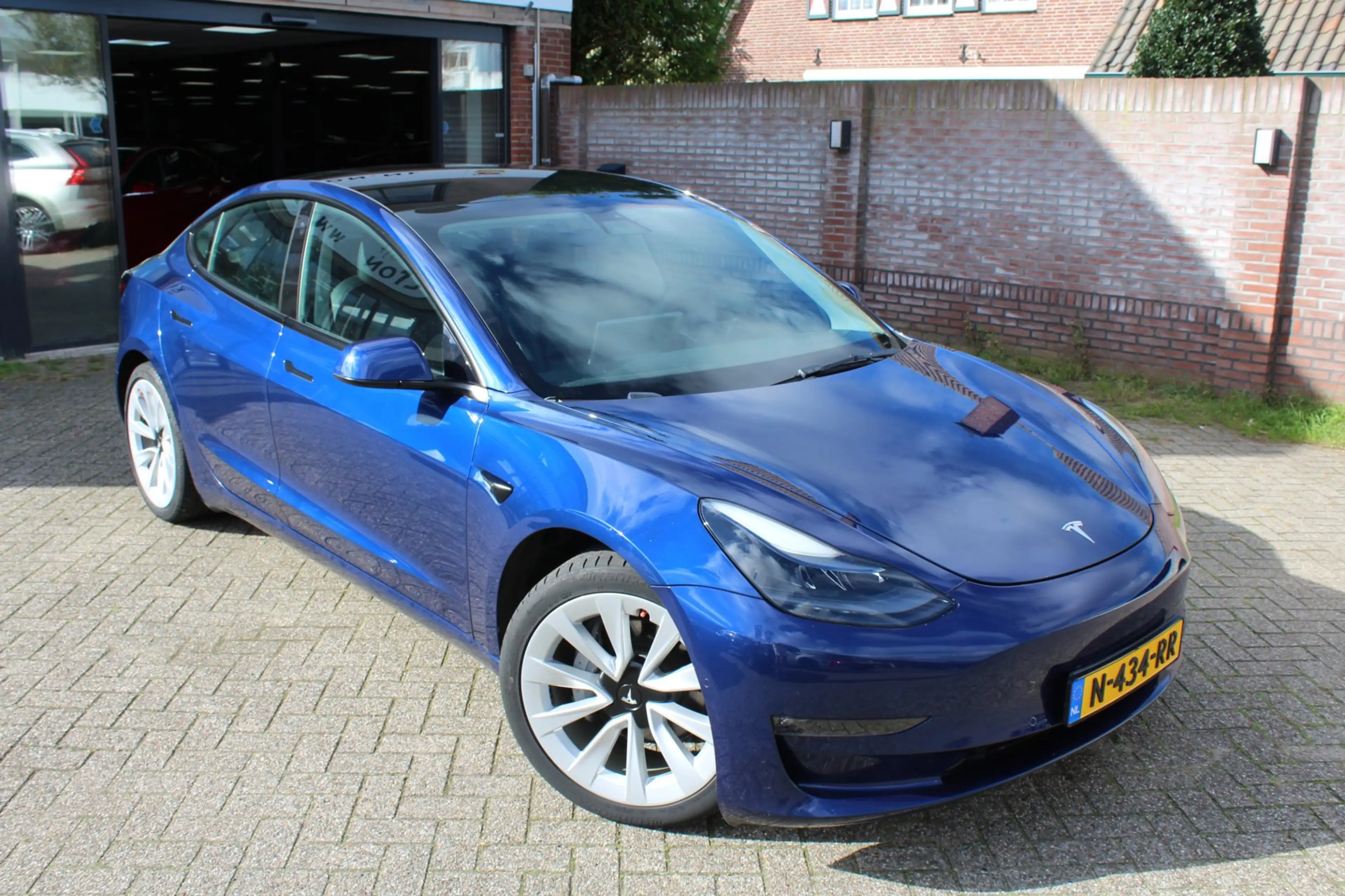 Tesla Model 3 Long Range AWD 75 kWh SOH 91,3% TREKHAAK / 19"LMV — photo 2