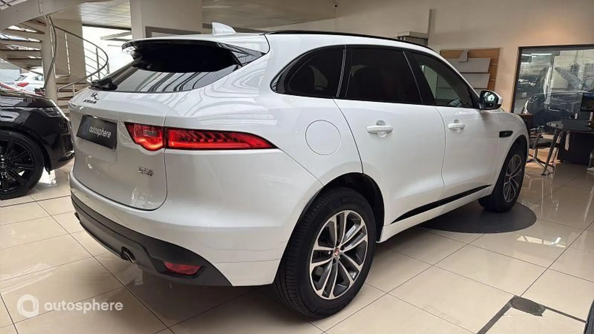 Jaguar F-Pace 2.0T 250ch R-Sport AWD BVA8 - 2