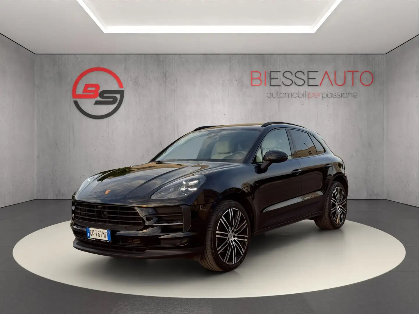 Porsche Macan 2.0 245cv pdk Zwart - 1