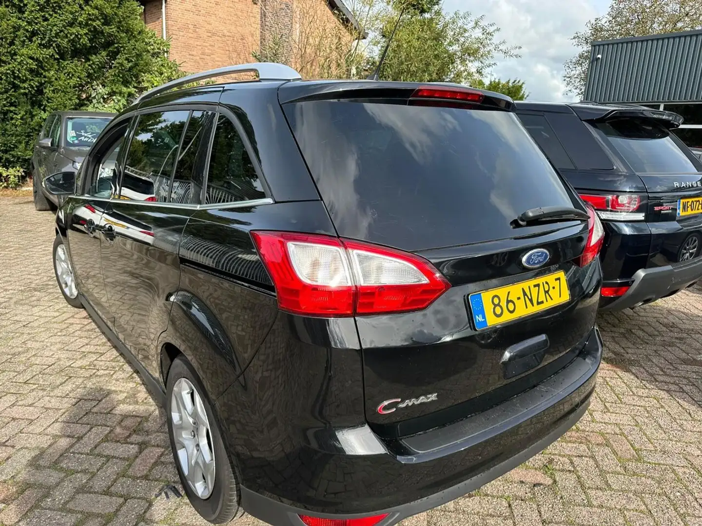 Ford Grand C-Max 1.6 EcoBoost Titanium 7p Zwart - 2