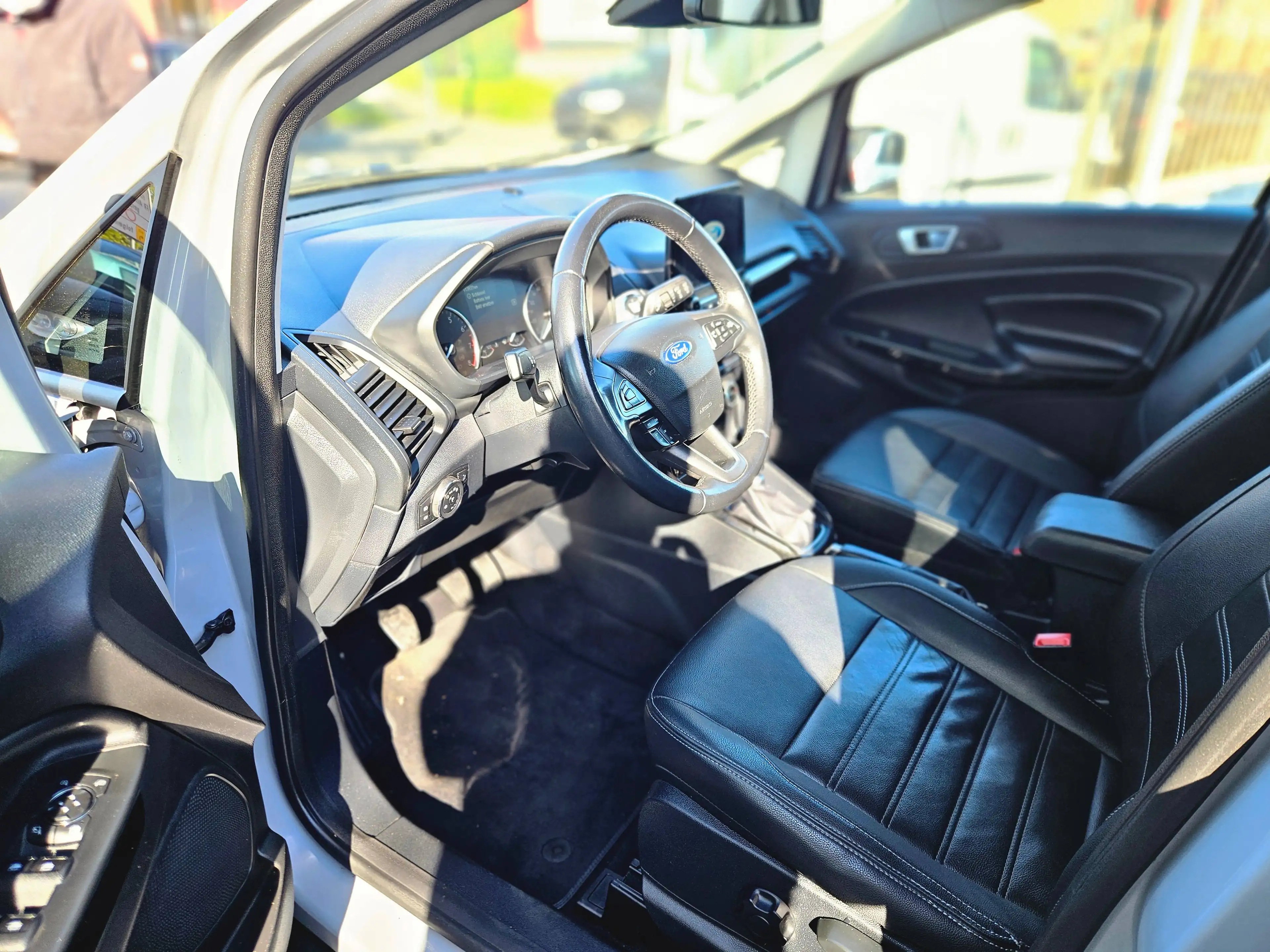 Ford EcoSport Active — photo 11