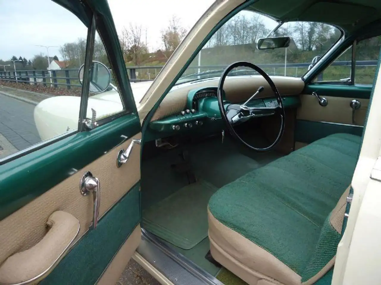 Kaiser Manhattan Supercharged 1954, foto 3