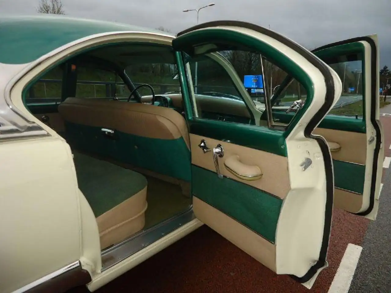 Kaiser Manhattan Supercharged 1954, foto 10