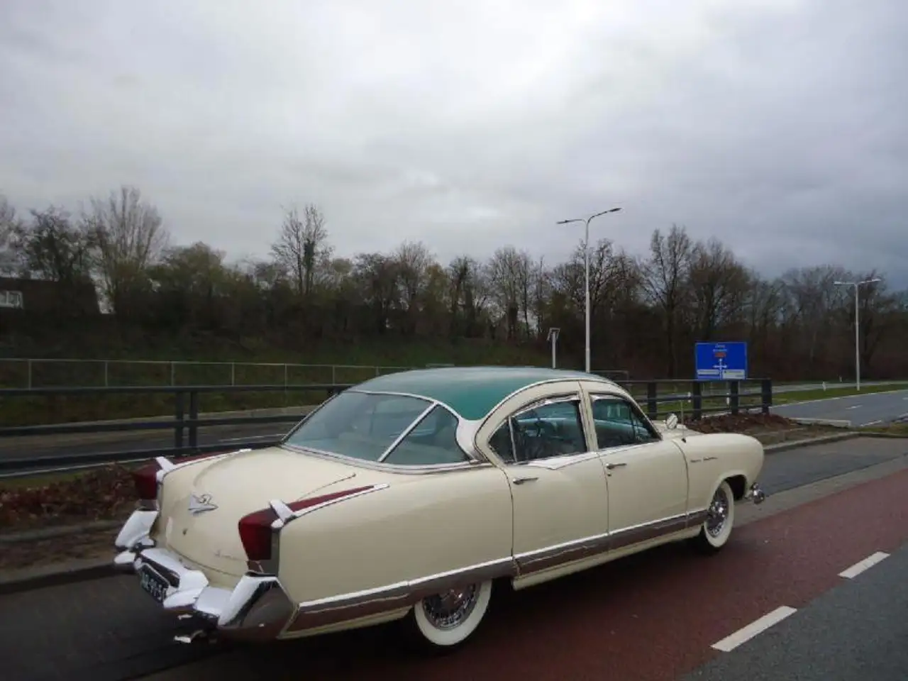 Kaiser Manhattan Supercharged 1954, foto 5