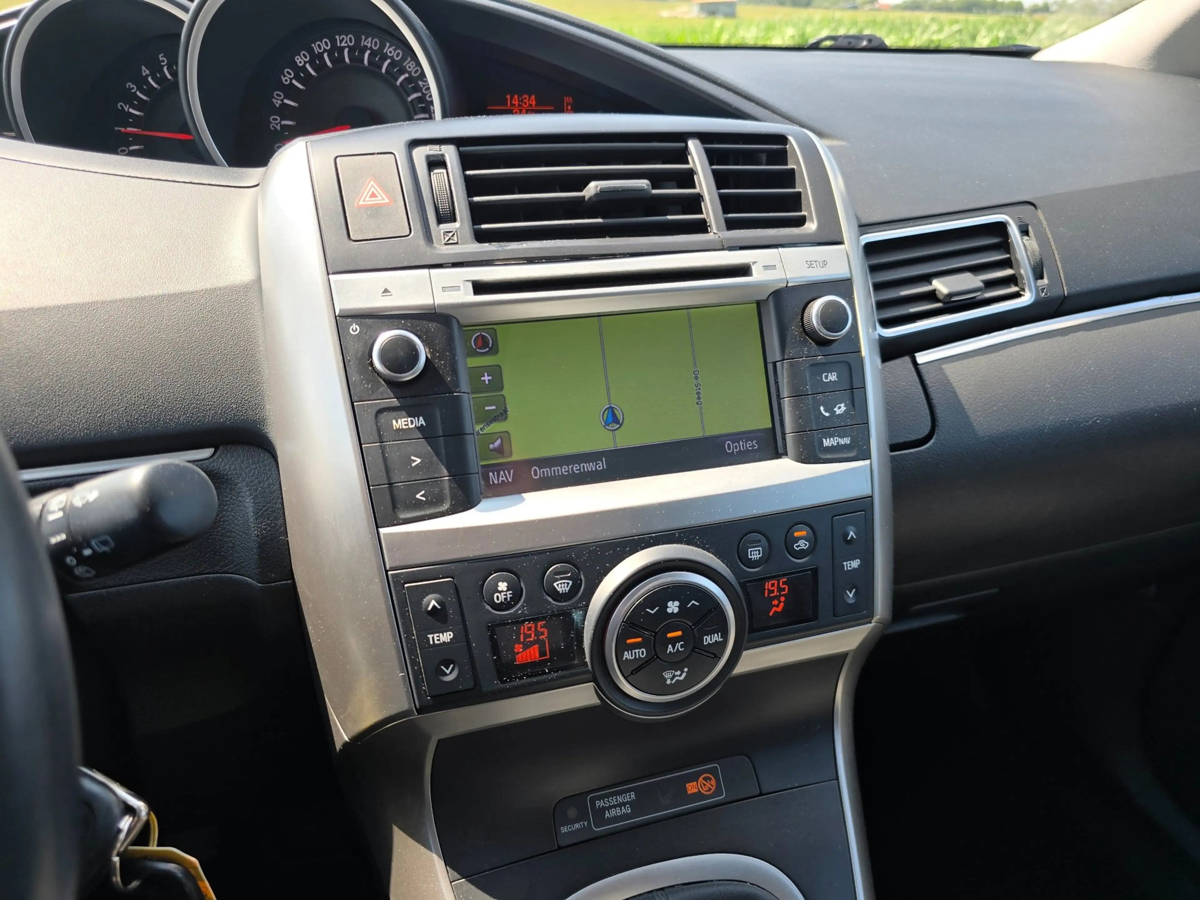 Toyota Verso 1.6 VVT-i Comfort I 7 Pers. I Trekhaak I Clima — photo 12