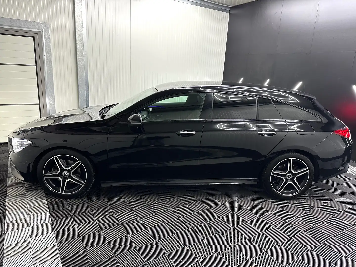 Mercedes-Benz CLA 180 CLA 180 d *AMG-Line  *Service neu Schwarz - 2