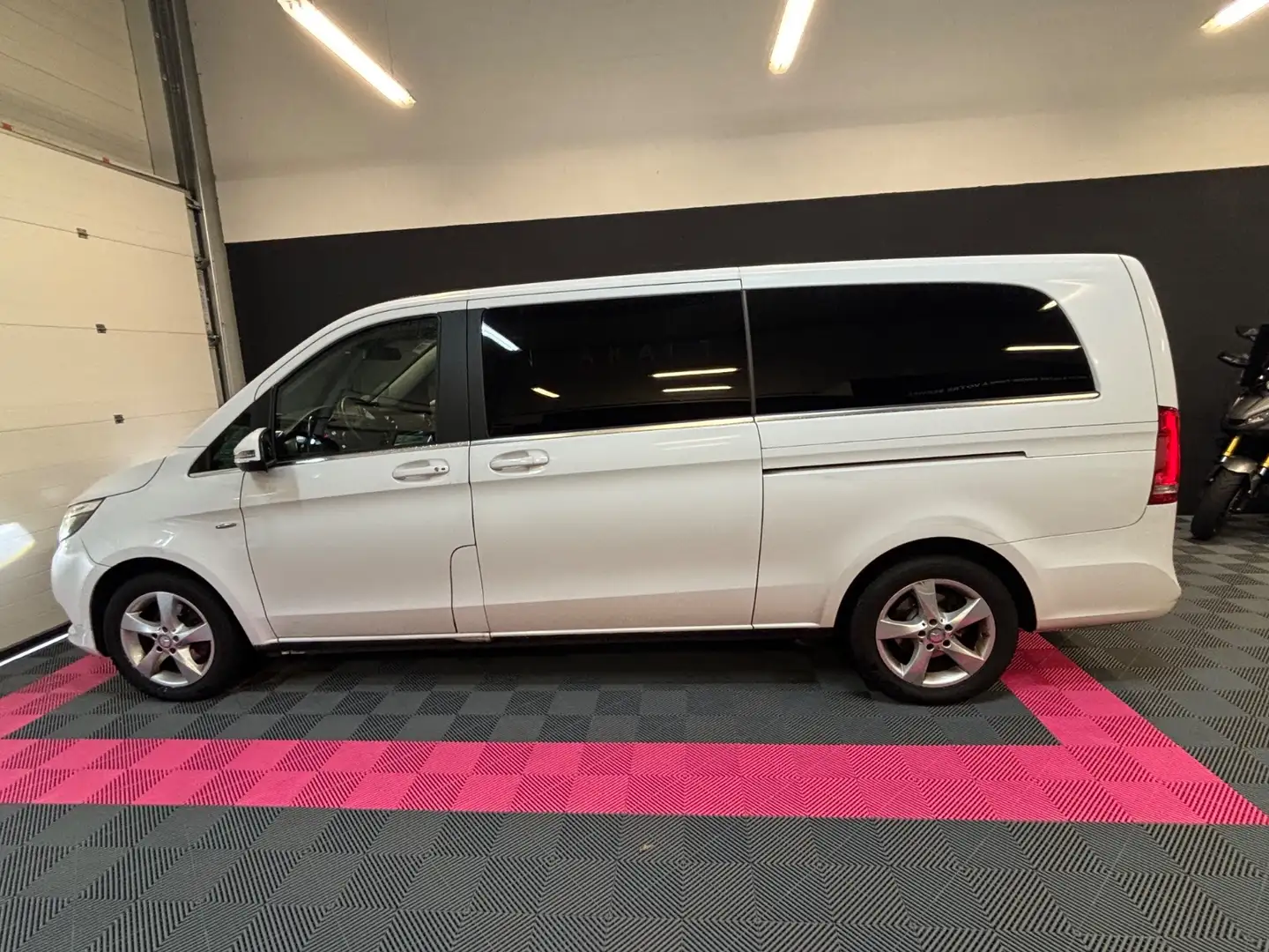 Mercedes-Benz Executive Blanc - 2