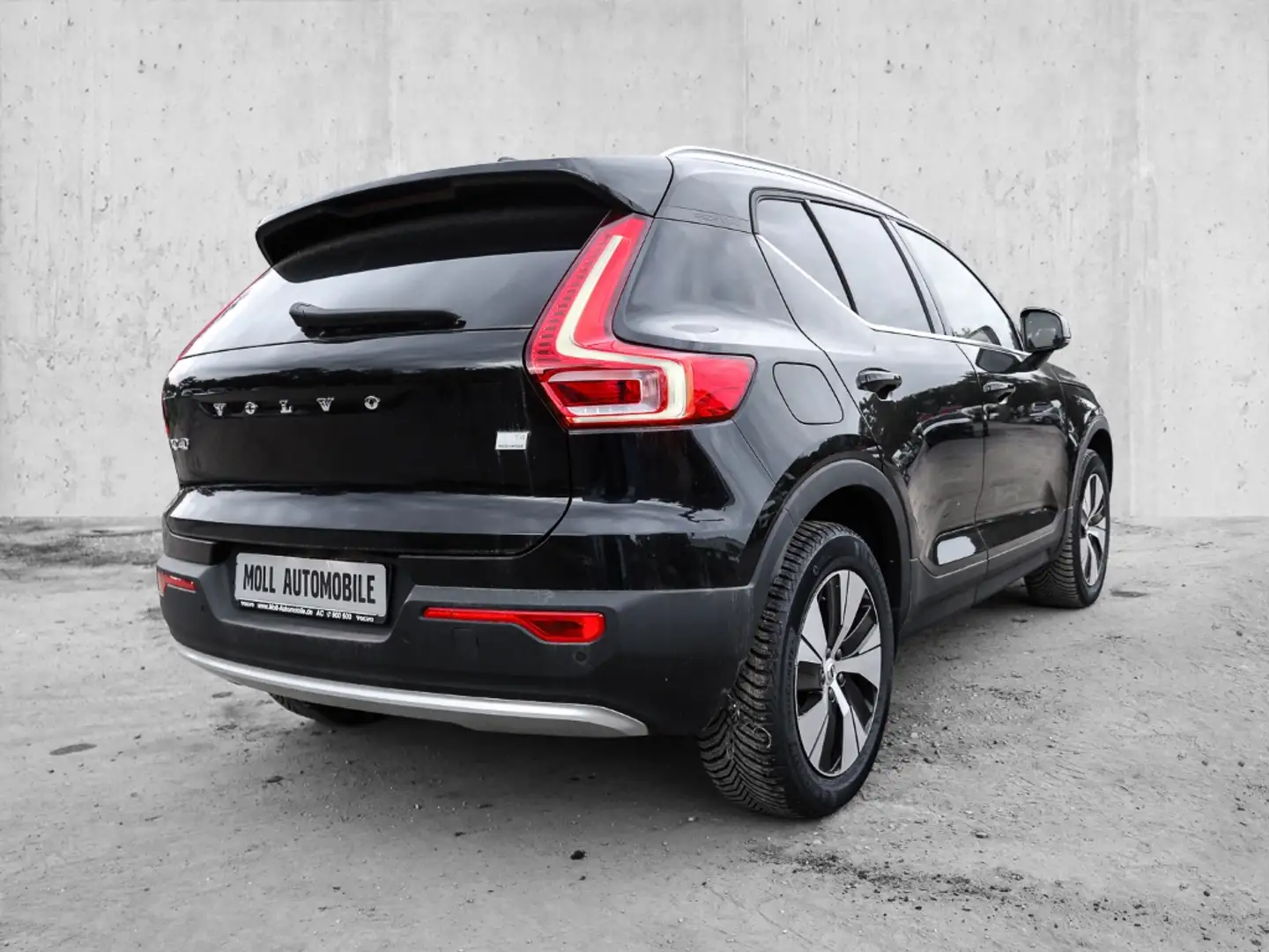 Volvo XC40 Core Recharge Plug-In Hybrid 2WD T4 Twin Engine EU Schwarz - 2