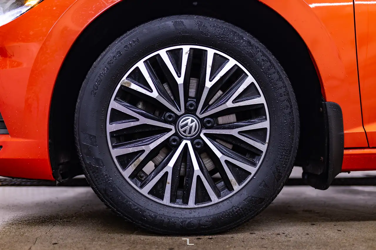 Volkswagen Jetta снимка Volkswagen Jetta