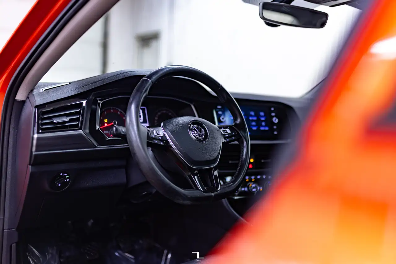Volkswagen Jetta снимка Volkswagen Jetta