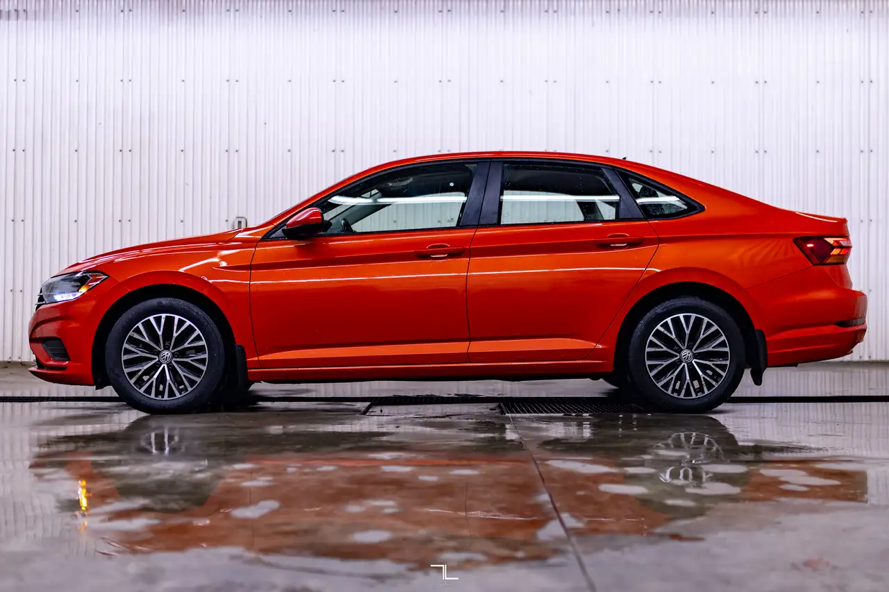 Volkswagen Jetta снимка Volkswagen Jetta
