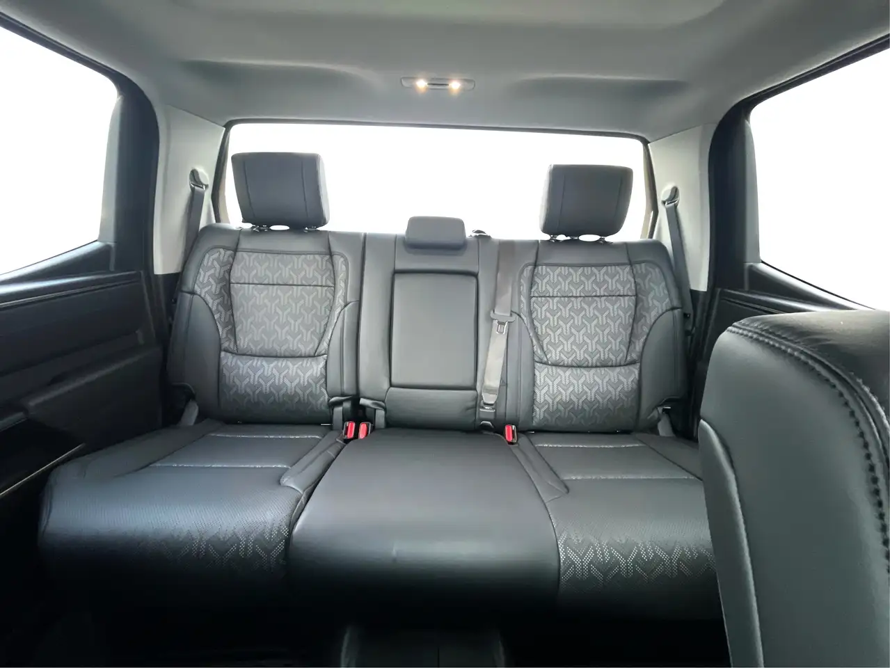 Toyota Tundra снимка Toyota Tundra