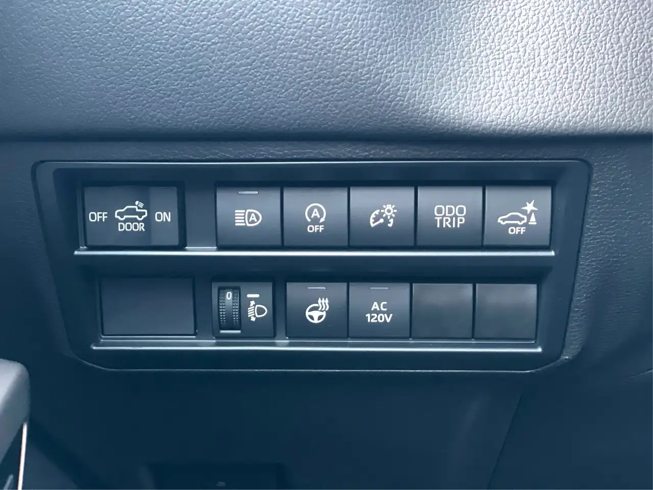 Toyota Tundra снимка Toyota Tundra