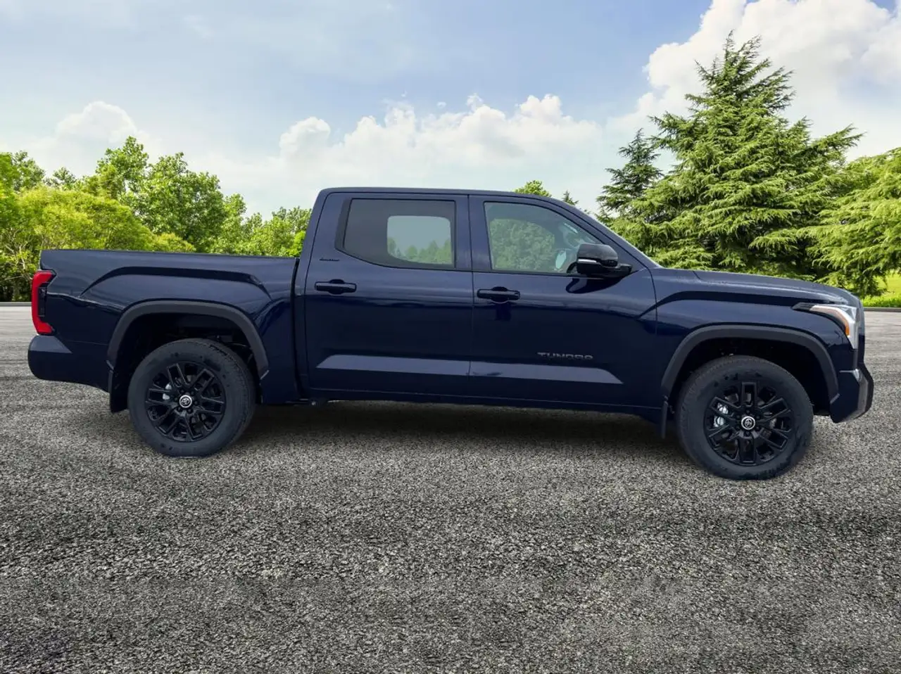 Toyota Tundra снимка Toyota Tundra