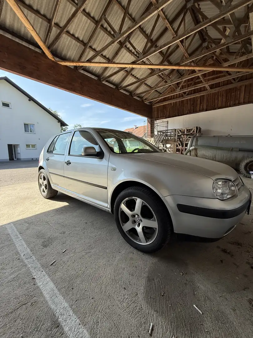 Volkswagen Golf 1.4 Comfortline - 1