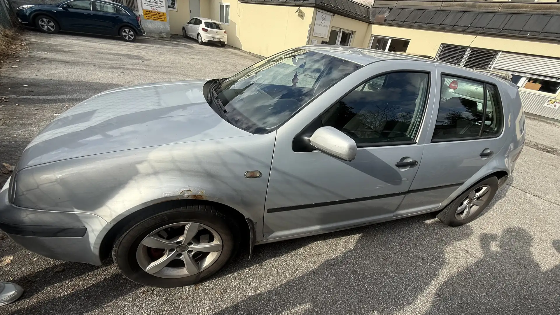 Volkswagen Golf TDI Aut. - 2