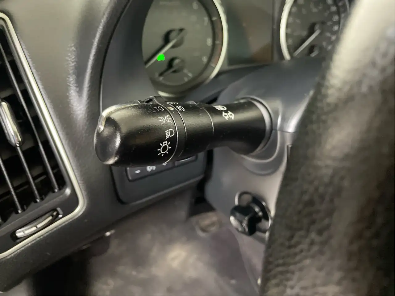 Infiniti Q50 снимка Infiniti Q50