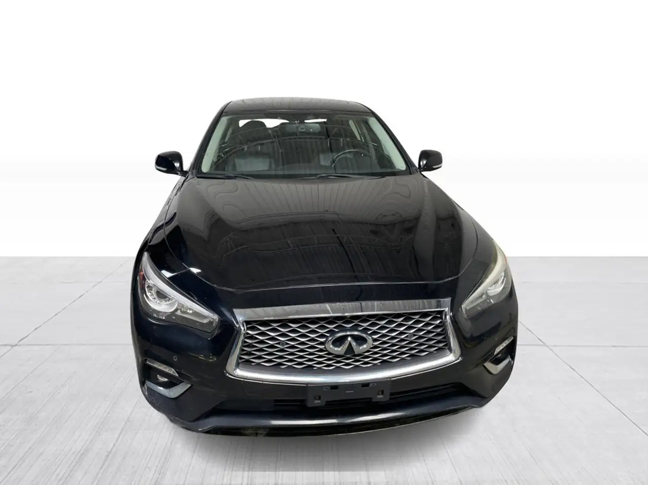 Infiniti Q50 снимка Infiniti Q50