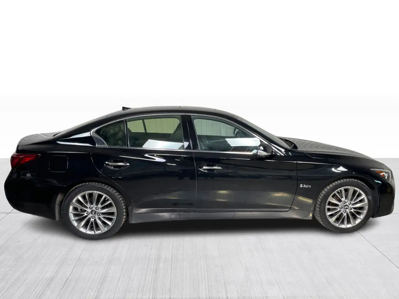 Infiniti Q50 снимка Infiniti Q50