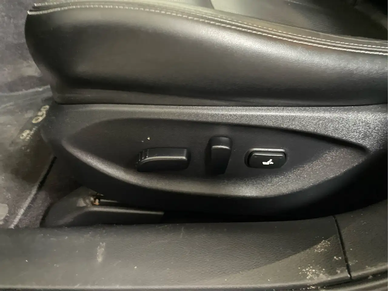 Infiniti Q50 снимка Infiniti Q50