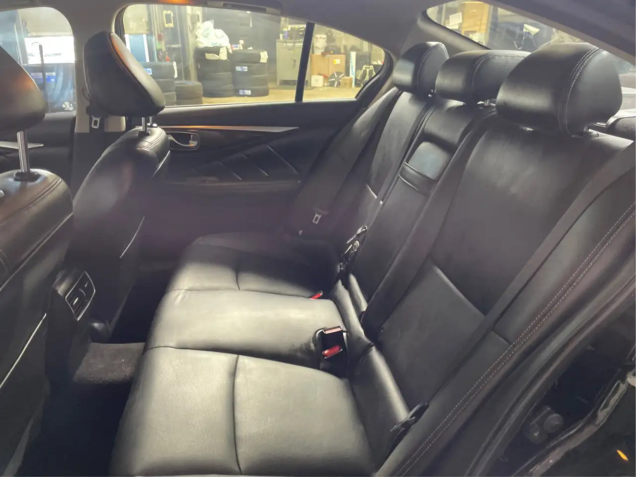 Infiniti Q50 снимка Infiniti Q50