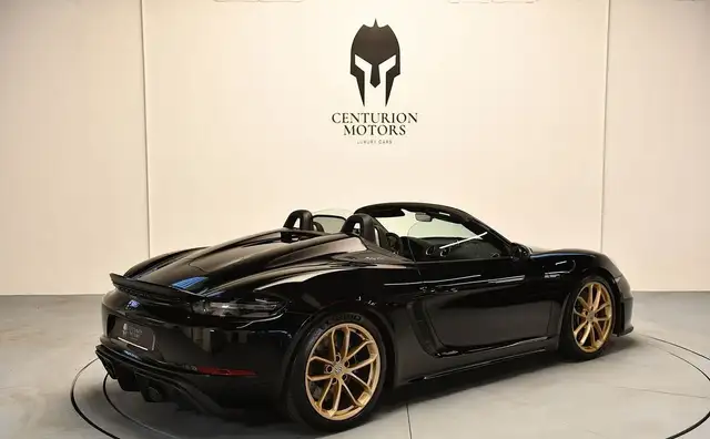Porsche 718 Spyder view 4