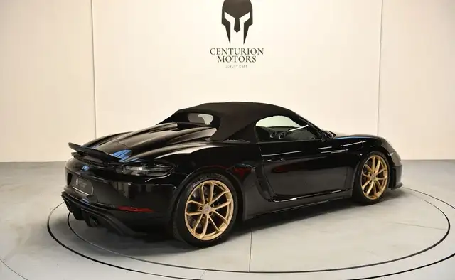 Porsche 718 Spyder view 5