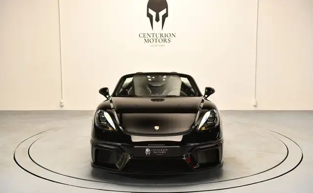 Porsche 718 Spyder view 2