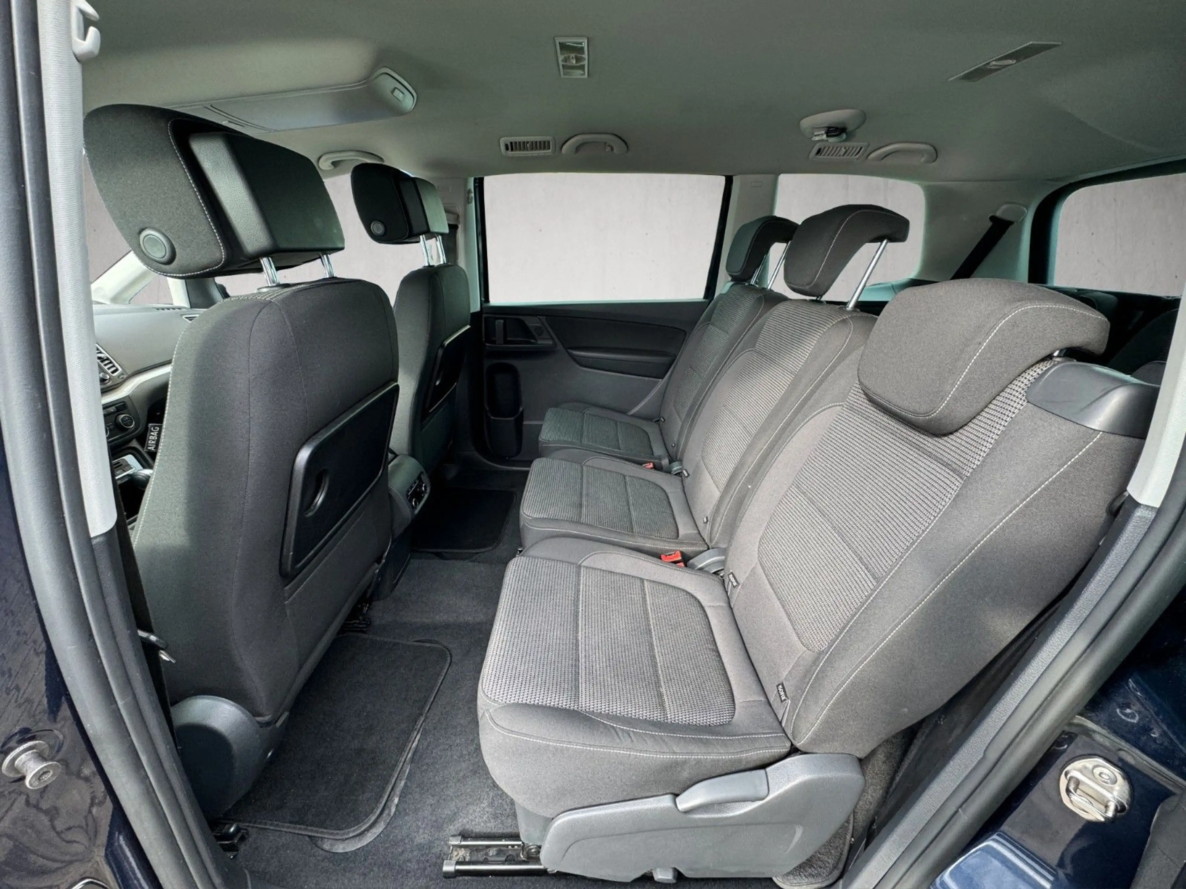 Volkswagen Sharan Comfortline DGS*7-Sitzer*Navi*AHK*Klimaau — photo 4