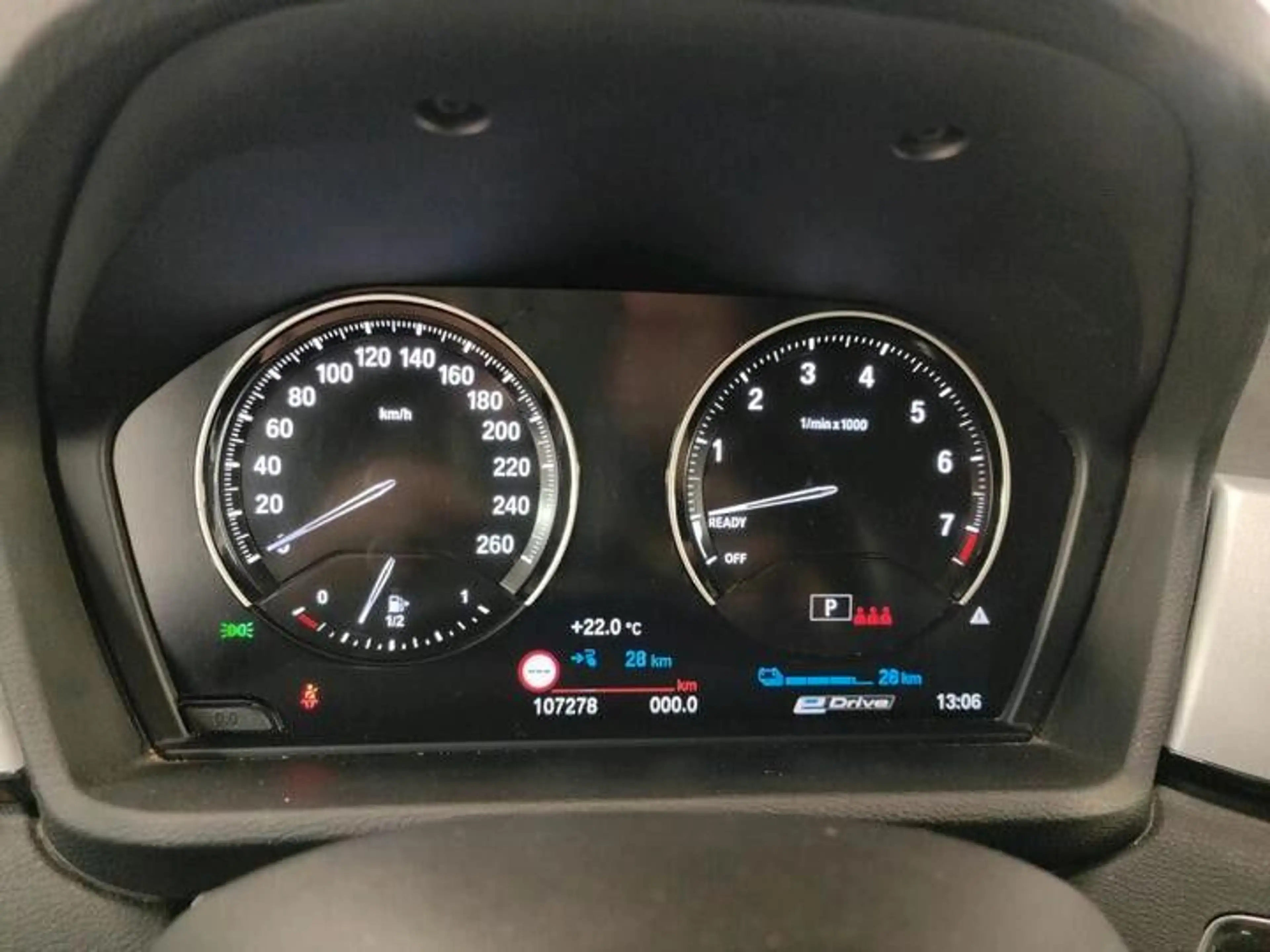 BMW X1 xDrive 25e*PANORAMA*LEDER*LED*Head-Up Displ — photo 9