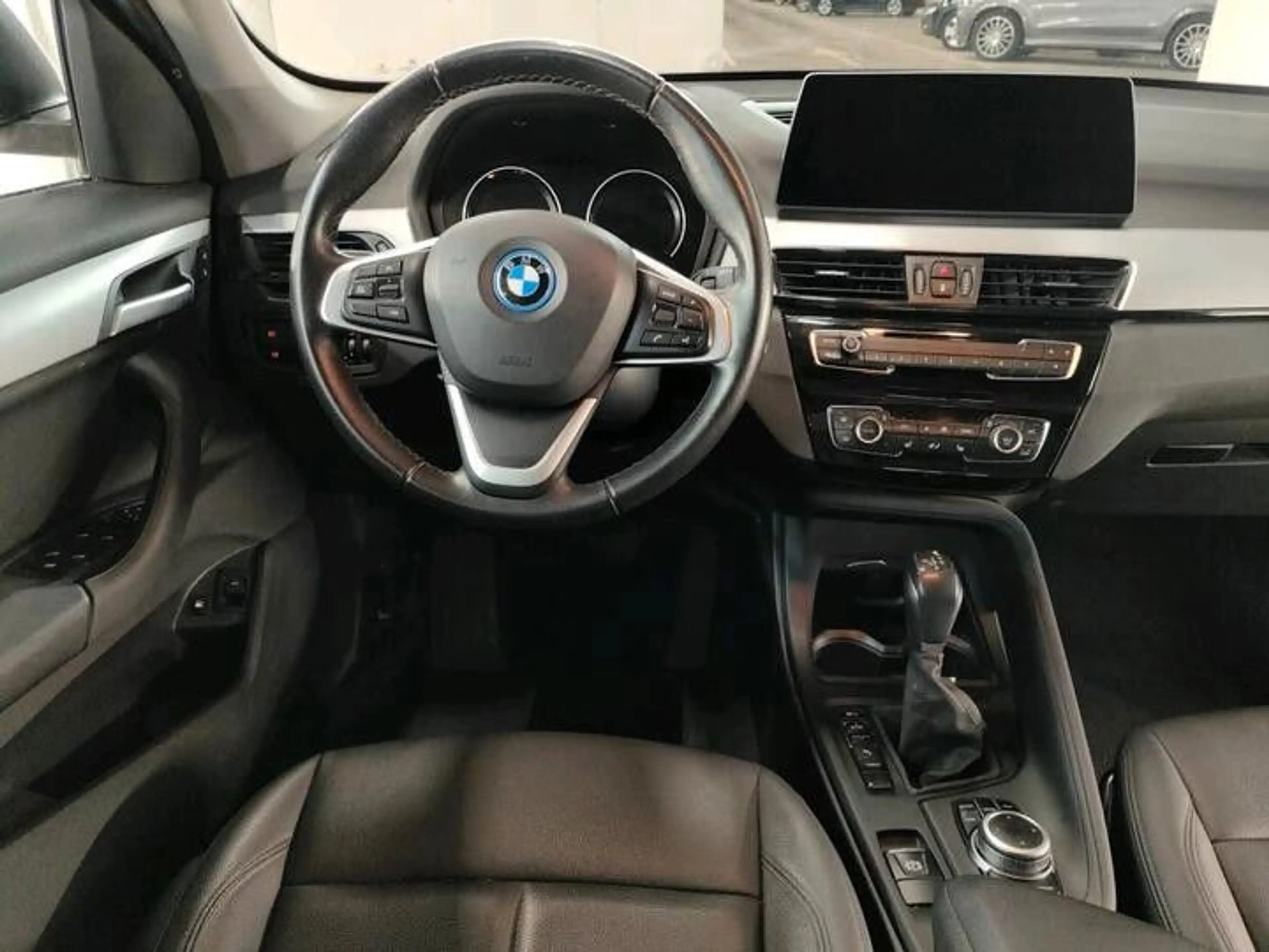 BMW X1 xDrive 25e*PANORAMA*LEDER*LED*Head-Up Displ — photo 5