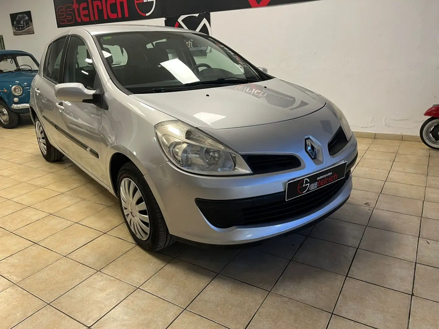 Renault Clio 1.5dCi Campus 85 Gris - 1