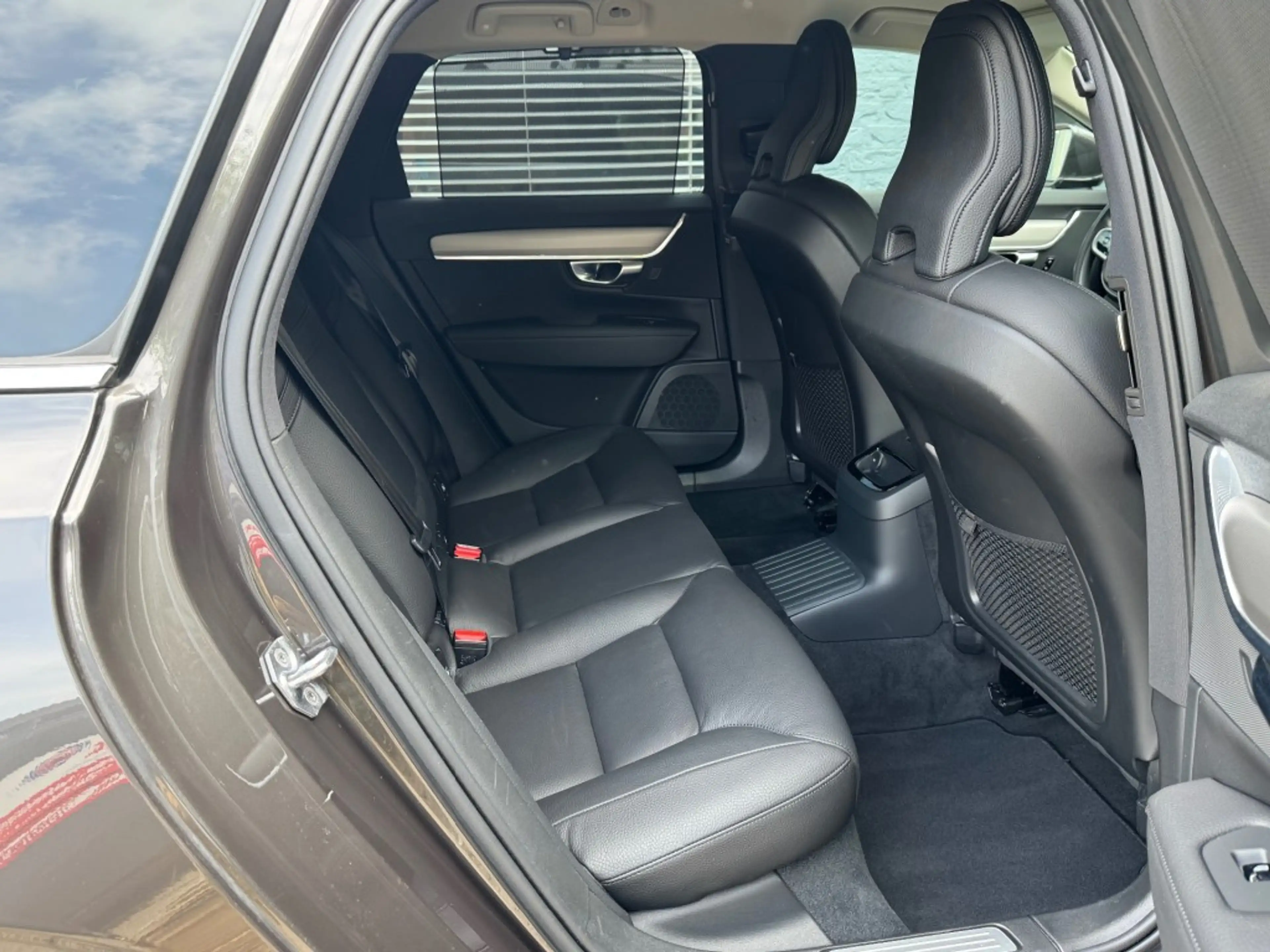 Volvo V90 2.0 T-6 Recharge 340pk AWD Inscription + Leder + 3 — photo 13