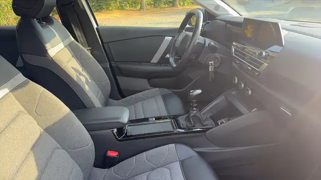 Citroen C4 view 10
