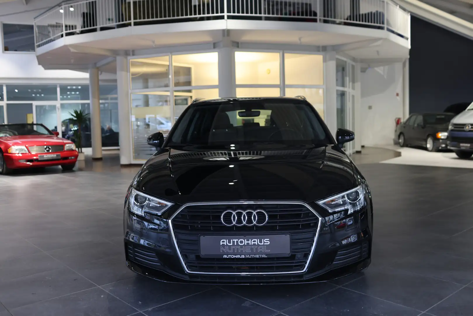 Audi A3 SPORTBACK 1,0 TFSI NAVI EINPARKHILFE Schwarz - 2