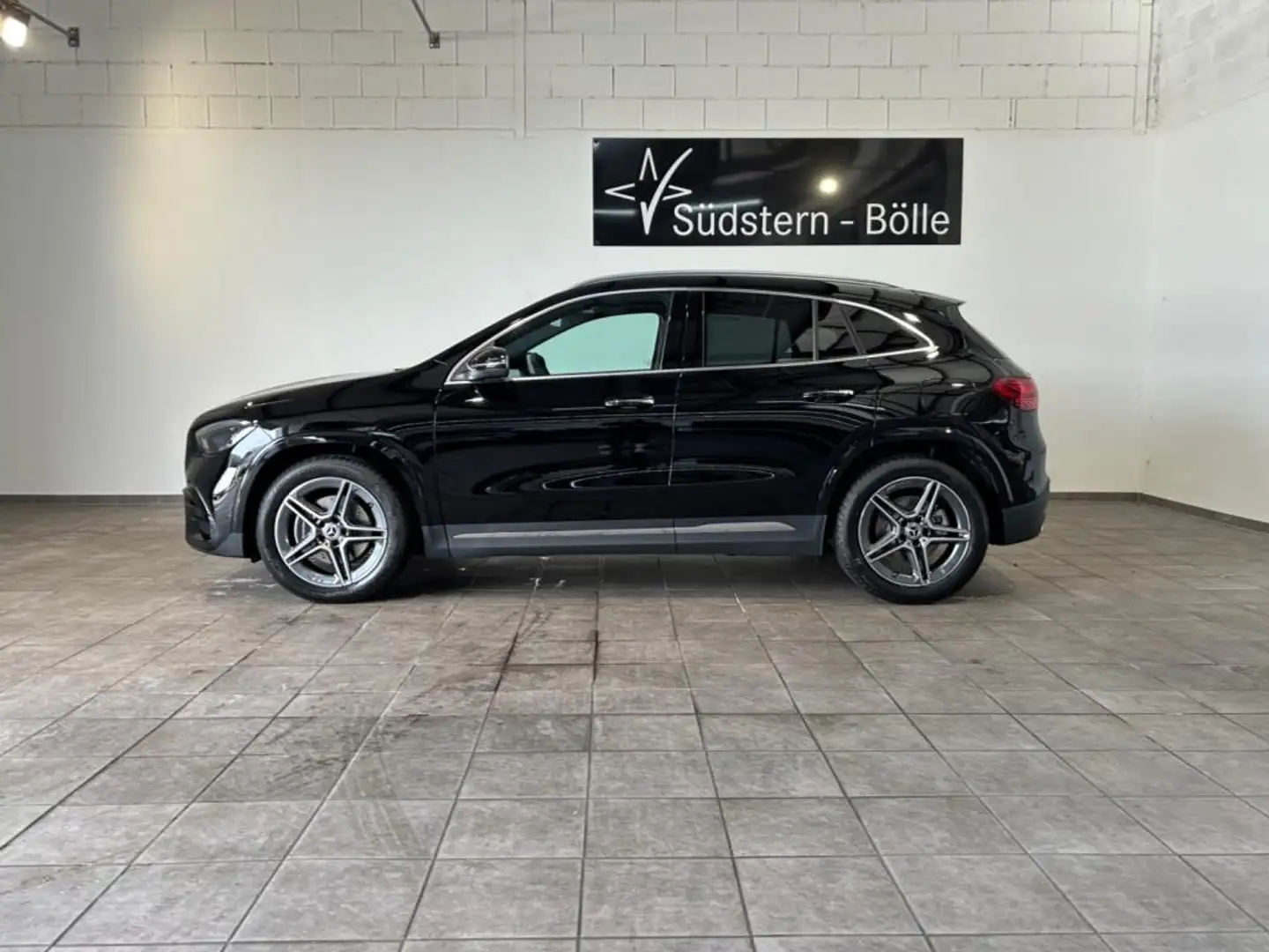 Mercedes-Benz GLA 220 d 4M AMG+AMBIENTE+MBUX+AHK+KAMERA+NAVI Noir - 2
