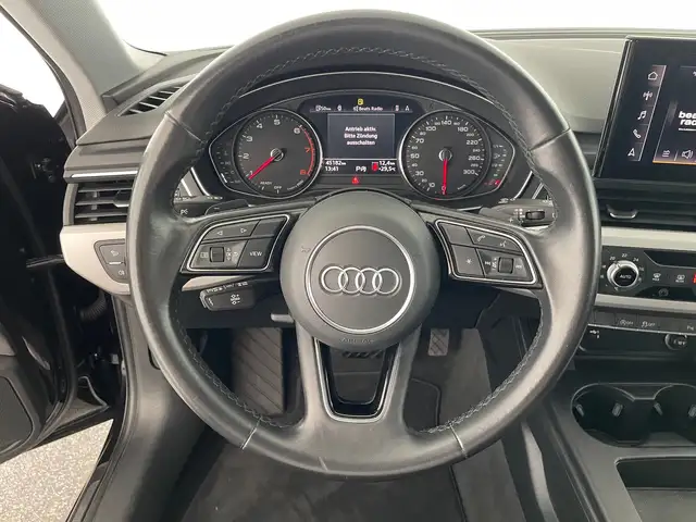 Audi A4 view 13